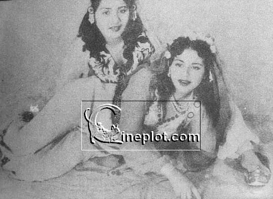 Sabiha Khanum and Zeenat in Sassi (1954)