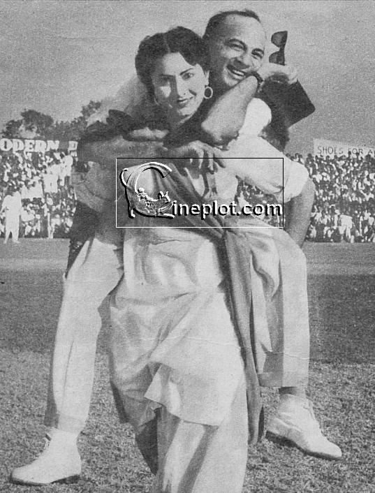 Meena Shorey with Motilal