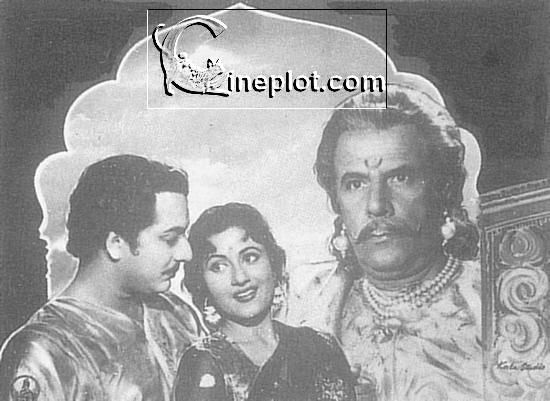 Madhubala, Pradeep Kumar and Sohrab Modi in Raj Hath (1956) - Publicity Still